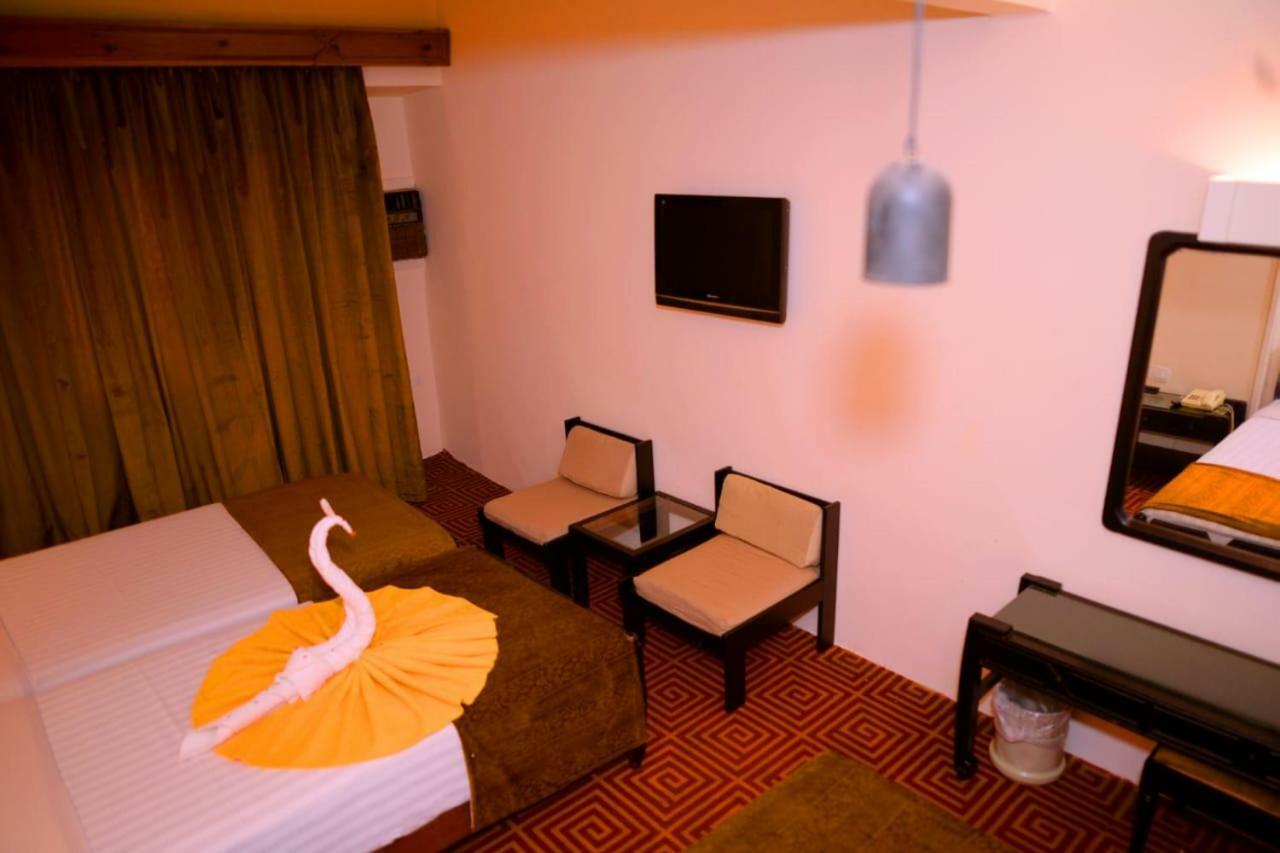 Cleopatra Hotel Асуан Экстерьер фото